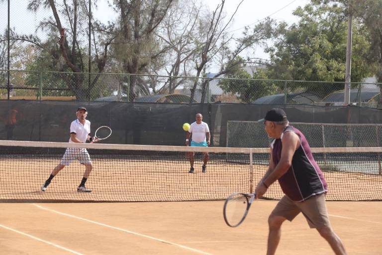 Debutan con victoria Ernesto Pérez y Armando Martínez en el Torneo del Muralla
