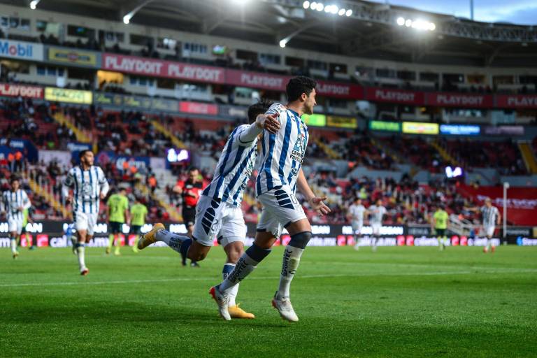 Pachuca vapulea a Necaxa y es líder de momento en el Clausura 2022