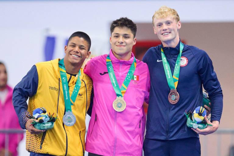 Osmar Olvera gana segunda medalla de oro ahora en trampolín 3 metros, en Santiago 2023