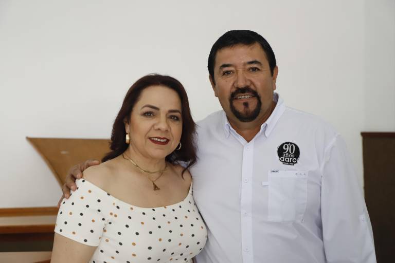 Acompañan a Enrique Riveros en su primer informe al frente de la AARC