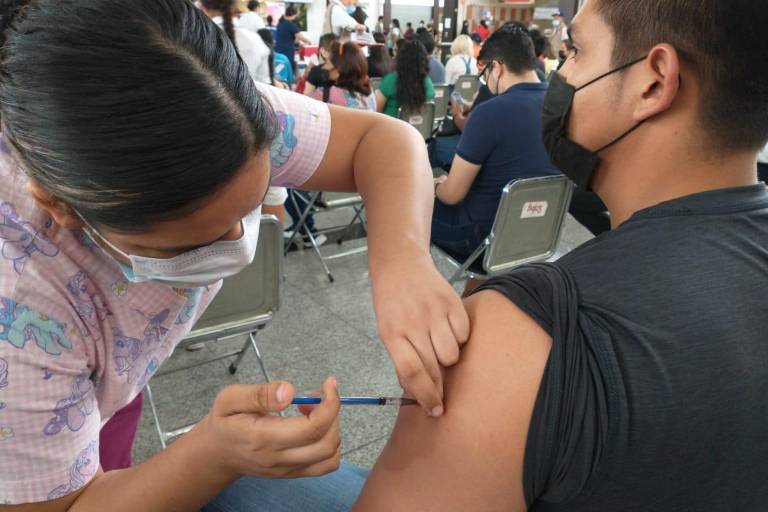 Salud registra reducción del 25% en casos de Covid en una semana