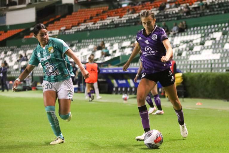 Mazatlán FC Femenil es desgastado por León en el Nou Camp