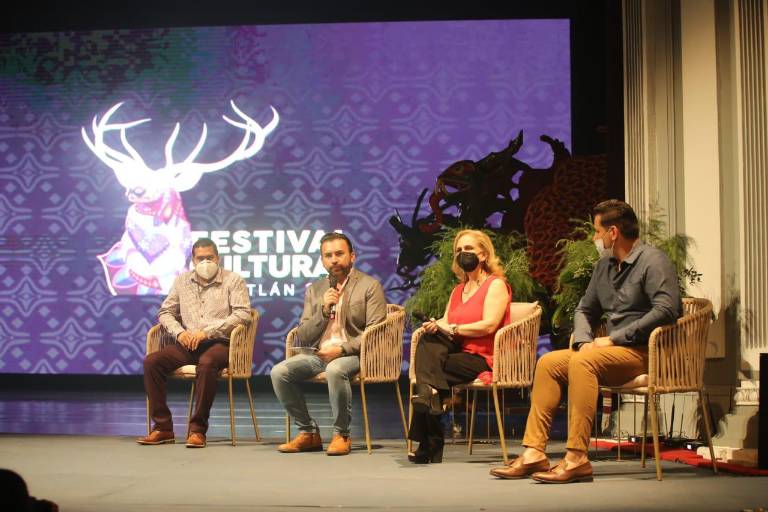 La Callejoneada de Día de Muertos en Mazatlán dependerá de semáforo Covid, dice Cultura