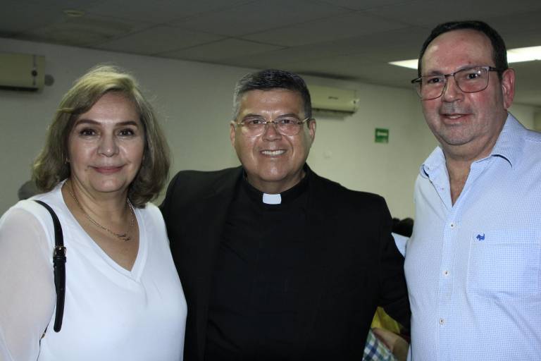 Es Alberto Guadalupe Acosta el nuevo rector de la Universidad Católica de Culiacán