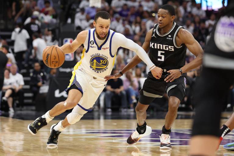 Golden State gana el partido 7 con récord de Stephen Curry