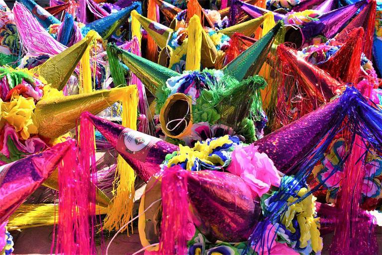Aprende a elaborar piñatas en taller del Museo de Arte de Sinaloa