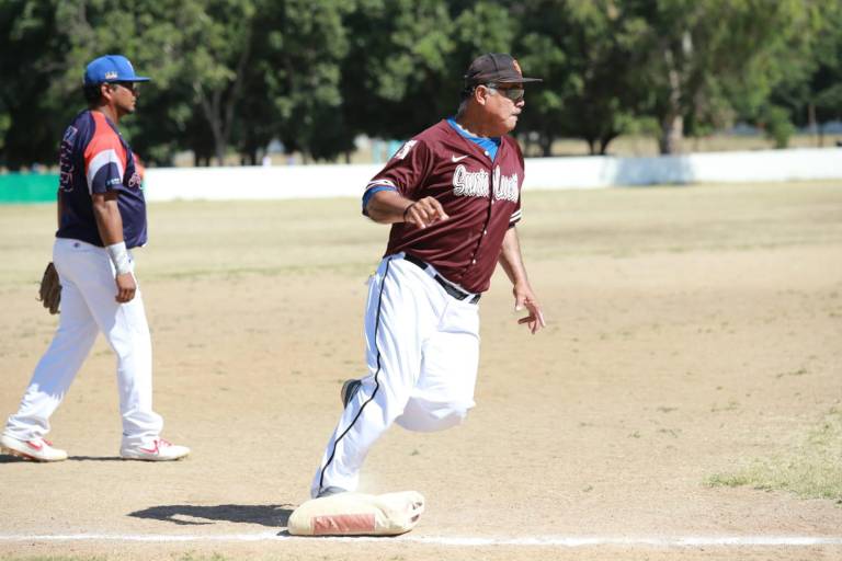 Se desploma pitcheo de Tacos Miguel Figueroa, en Liga del Chololos