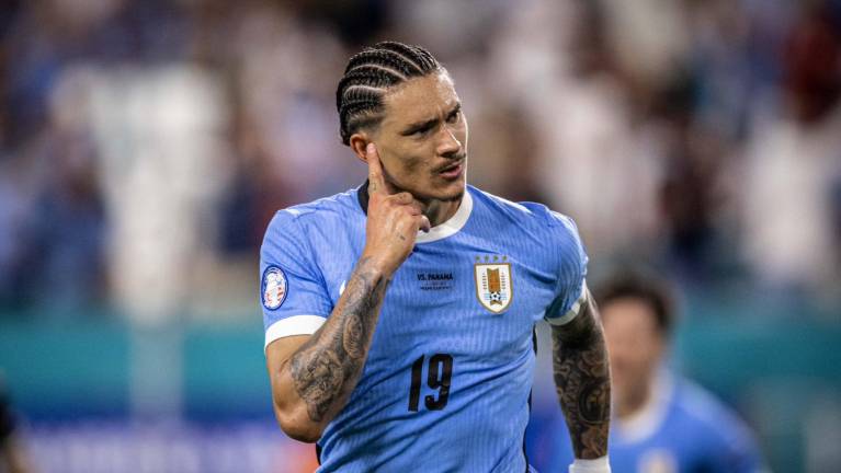 Darwin Núñez festeja su gol.