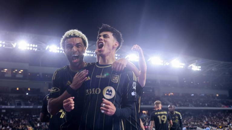 Omar Campos regresa al futbol mexicano tras su paso por la MLS.
