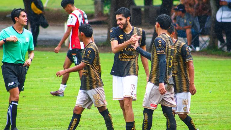 Dorados demostró todo su poderío ofensivo ante Atlético Acaponeta.