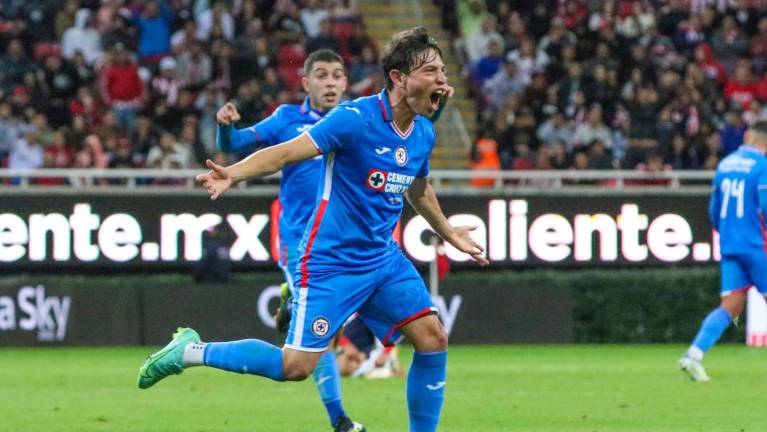 Alexis Gutiérrez celebra su joya de gol.