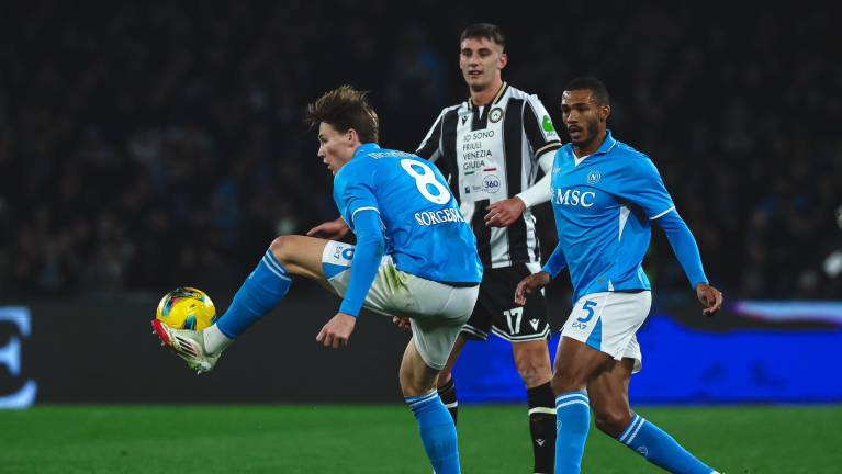 El Napoli podría ver reducida su ventaja en la cima.