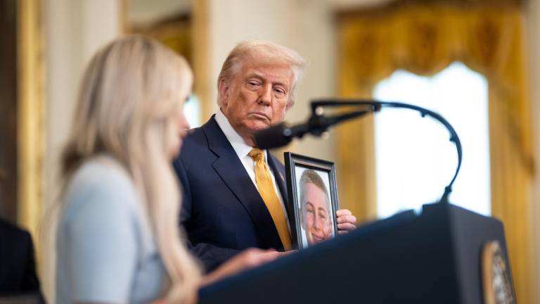 El Presidente de Estados Unidos Donald Trump afirma que el narcotráfico ejerce un control en México.