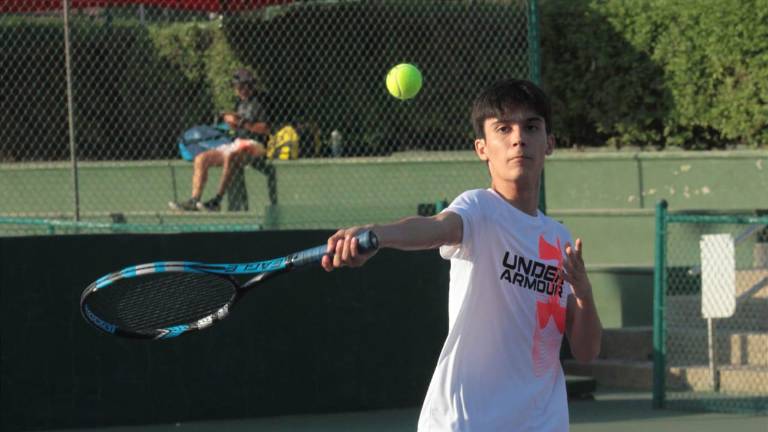 André Castro saca contundente triunfo por 8-0.