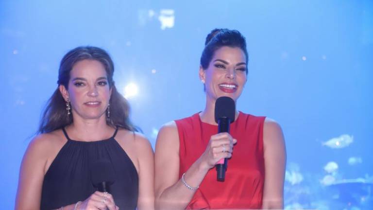 Hayley y Bárbara Coppel fueron las maestras de ceremonia en la cena con causa “Maravillas del Océano”, en pro de la Fundación que lleva el nombre de su mamá, Letty Coppel.