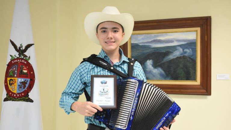 Diego Salazar Castro ganó el primer lugar en el Festival de Acordeón Hohner, en nivel avanzado.