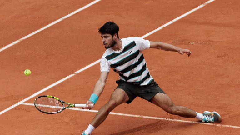 Carlos Alcaraz arrancó de manera positiva su participación en Roland Garros.
