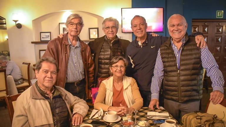 Los hermanos Niebla Álvarez se reúnen en una grata convivencia