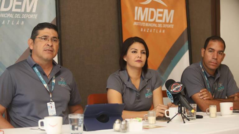 Personal del Imdem anuncia el par de eventos de deporte adaptado.