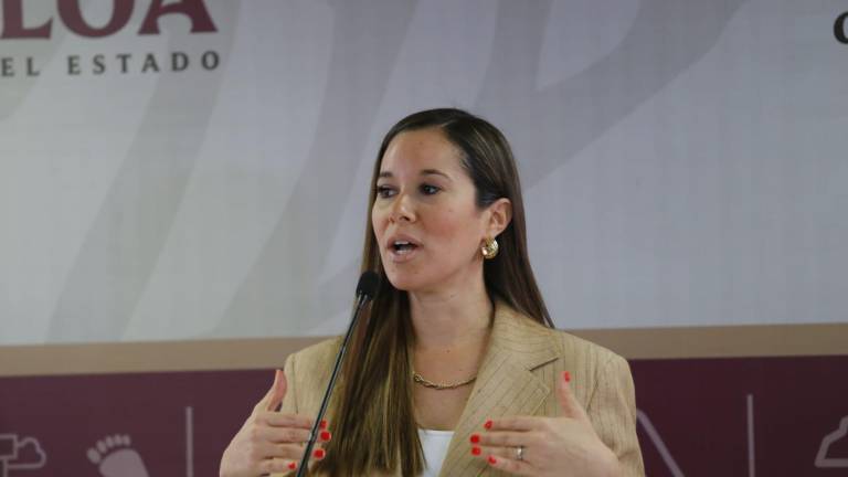 Mireya Osuna Sosa, Secretaria de Turismo, habla sobre el vuelo de Aeroméxico en Culiacán.
