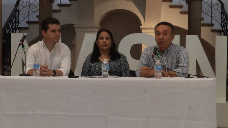 Alonso Inna Teresa Álvarez, Salvador Avilés comparten los detalles de la celebración.