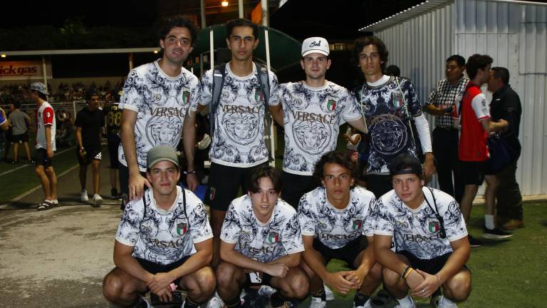 Desde Guadalajara llegó el equipo llamado 4Locos.