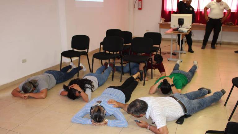 Los docentes conocieron los protocolos de seguridad ante la inseguridad.