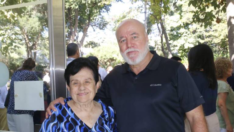 Meché Murillo y Manuel Clouthier Carrillo.