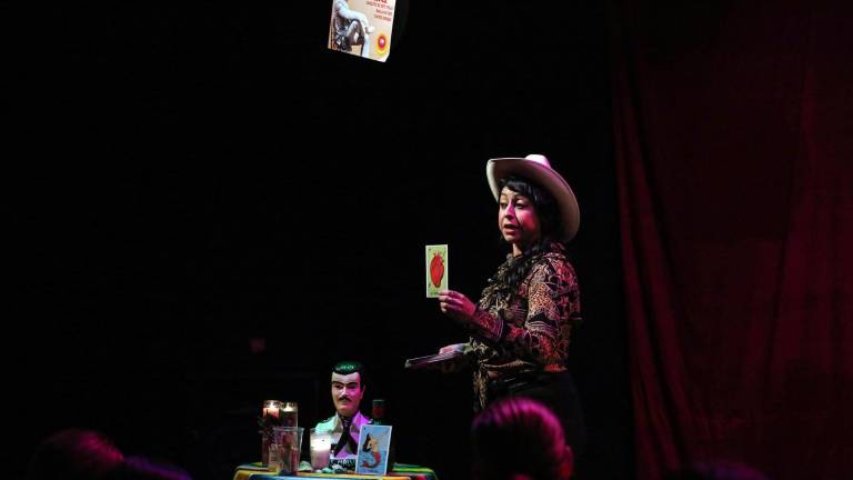 Laura Angélica Serrano recrea la vida de Chalino Sánchez en escena.