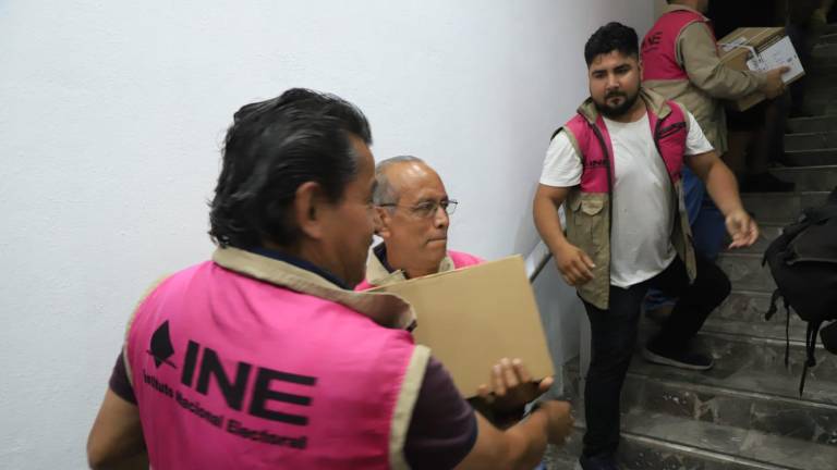 El material incluye las boletas electorales, actas de escrutinio y cómputo de casillas, actas de escrutinio y cómputo de casillas especiales y actas de la jornada electoral.
