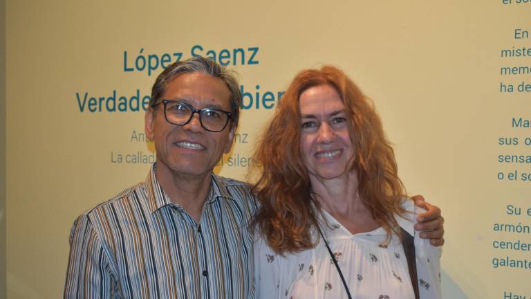 Juan Esmerio Navarro y Rosa María Robles.