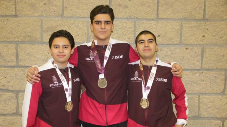 Javier Ayala, Pedro Quintero y Ramón Senez logran oro en 10 metros pistola tiro rápido.