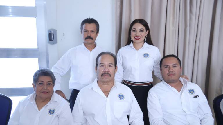 Federico Zataráin, Adriana Berenice Morales, María Guadalupe Verdín, Martín Luis Morales y Martín Morales Acuña.