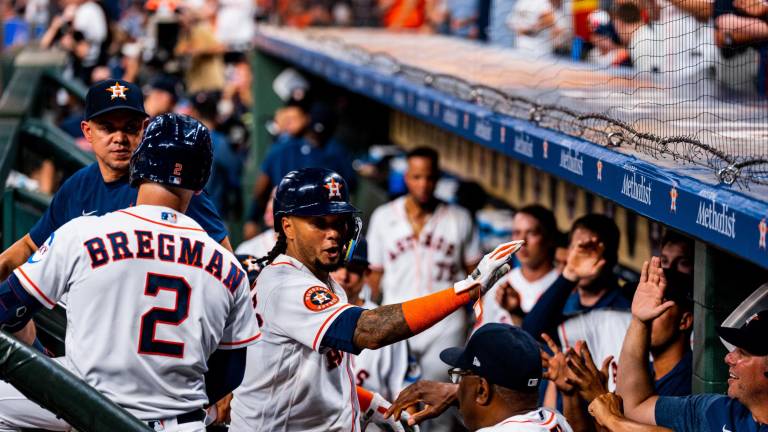 Los Astros de Houston siguen al acecho de la cima de la División Oeste de la Liga Americana.