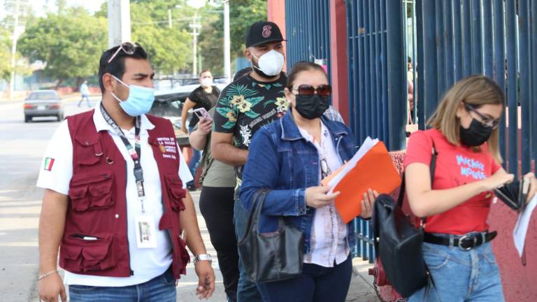 Trabajadores de la educación aún pueden aplicarse la vacuna de refuerzo contra el Covid-19.