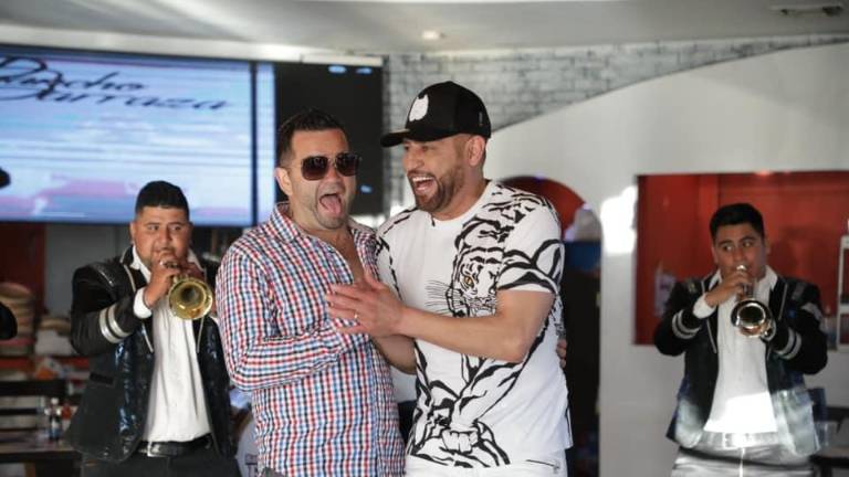 Roberto Junior y Pancho Barraza estrenan dueto