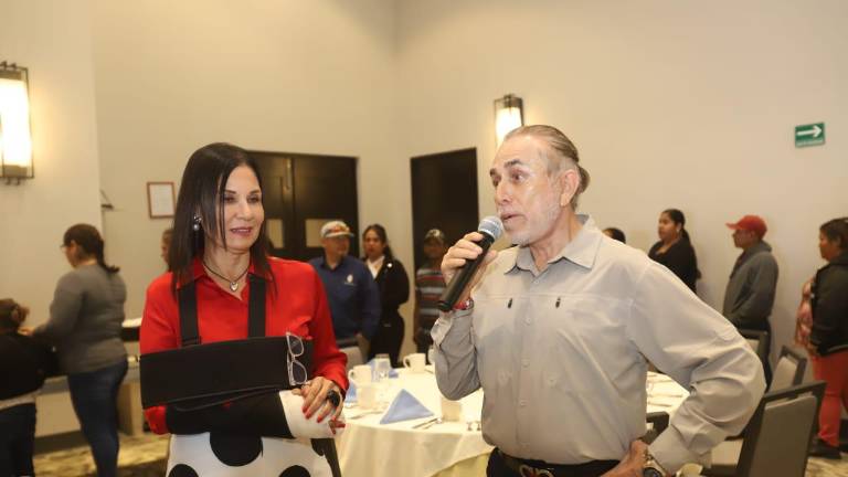 El Grupo Hotelero Pueblo Bonito premió a los trabajadores con un desayuno.