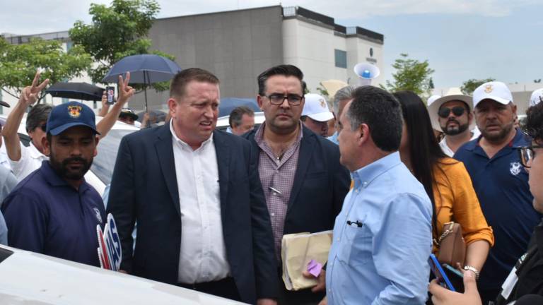 El abogado Milton Ayala informa sobre los amparos de universitarios admitidos contra la UIPE.