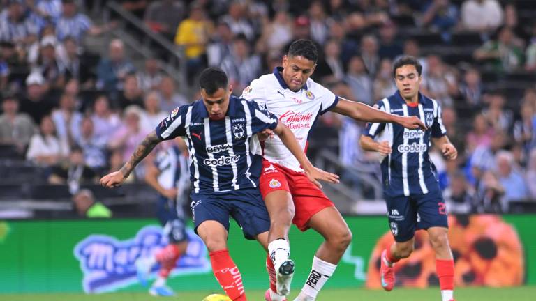 Rayados le gana 3-1 a las Chivas.