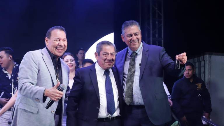 Directivos, trabajadores, clientes e invitados especiales asistieron a esta Gala Navideña.