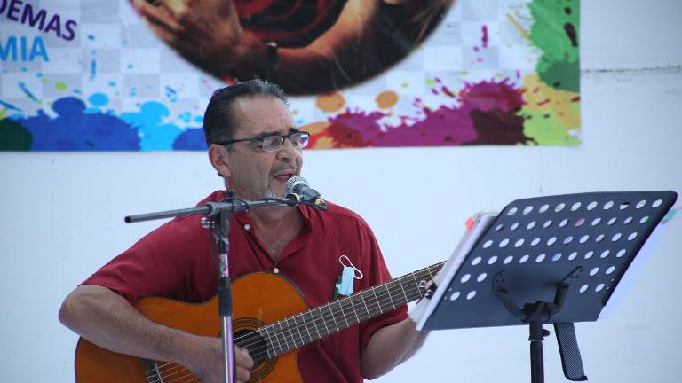 El tianguis cultural de Culiacán, un espacio libre, abierto a creadores y al público con gastronomía regional, música y artesanías.