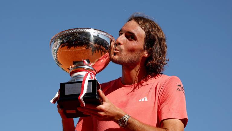 Stefanos Tsitsipas esta de vuelta dentro de los 10 mejores tenistas en la ATP.