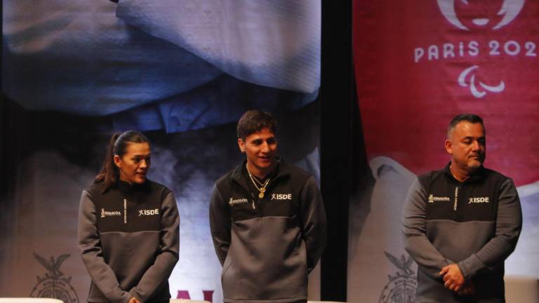 María Espinoza, Marco Verde y Radamés Hernández, tres de lo galardonados.