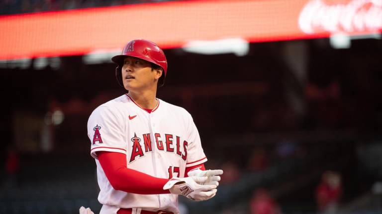 Shohei Ohtani cumplió con las expectativas tanto en el montículo como a la ofensiva.