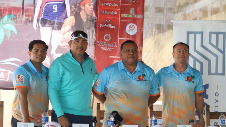 Mauricio González, José Ángel Vega, Sergio Hernández y Miguel Cruz presiden la conferencia.