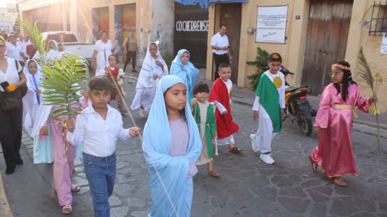 Los pequeños fueron vestidos como su santo preferido.