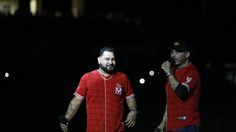 Los vocalistas de la Banda MS, Oswaldo “Walo” Silva y Alan Ramírez, formaron parte de la inauguración.