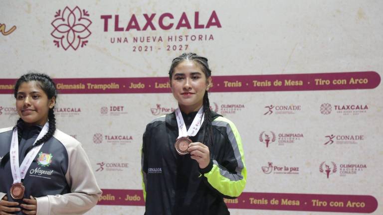 Camila Castro gana en la categoría U20 el tercer lugar.