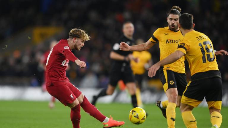 Harvey Elliott fu el autor del solitario gol con el que el Liverpool superó y eliminó al Wolverhampton.