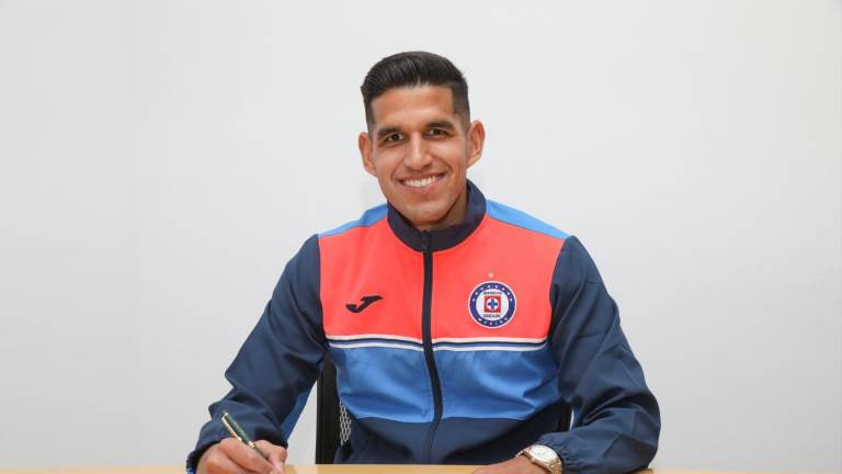 Luis Abram reforzará a Cruz Azul en el sector defensivo.